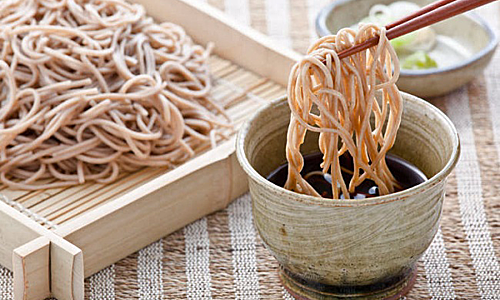Người dân các nước ăn gì vào ngày mùng 1 Tết để cầu may mắn? nguoi dan cac nuoc an gi vao ngay mung 1 tet de cau may man
