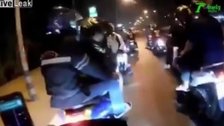 video may bay trinh sat my bi tan cong va thieu rui trong can cu