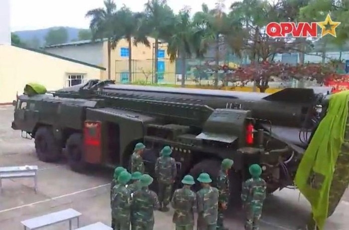 Việt Nam công khai tên lửa đạn đạo Scud mạnh nhất Đông Nam Á viet nam cong khai ten lua dan dao scud manh nhat dong nam a