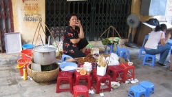 nhung dieu khien nguoi viet kho chiu trong mat du khach tay