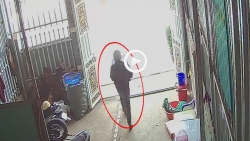 video xe cuu hoa hu coi xe tai van gia diec quyet khong nhuong duong