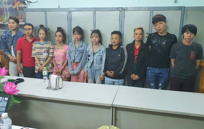 Tạm giữ hình sự người nước ngoài giả danh công an lừa đảo 500 tỷ tam giu hinh su nguoi nuoc ngoai gia danh cong an lua dao 500 ty