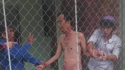 Gã đàn ông 63 tuổi bị bắt quả tang khi quan hệ tình dục với bé gái nhiều lần