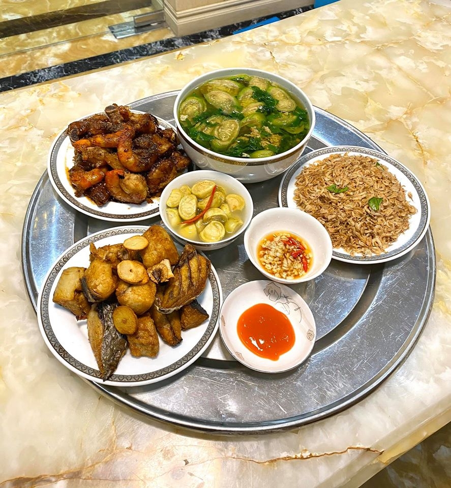 Cơm dưa cà, đậu phụ, canh cua - 'đặc sản' những ngày hậu Tết Nguyên đán mam com dau nam toan dua ca dau phu tom rang nhung hap dan cua cac gia dinh viet