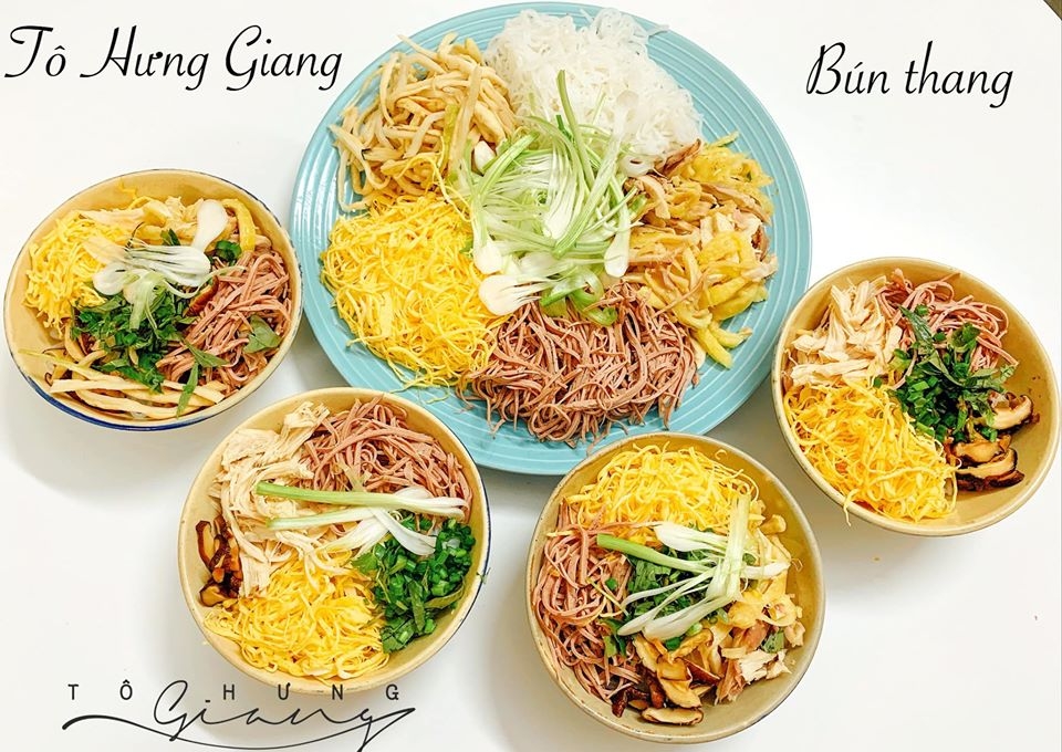 Cách nấu bún thang từ thịt gà, giò còn tồn từ dịp Tết cach nau bun thang tu thit ga gio con ton tu dip tet