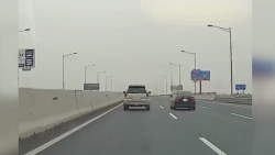 o to phat no roi boc chay du doi 2 nguoi tu vong