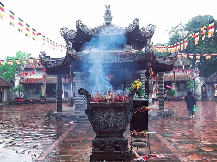 Chùa Hà, chùa Giác Lâm và những ngôi chùa cầu duyên nổi tiếng chua ha chua giac lam va nhung ngoi chua cau duyen noi tieng