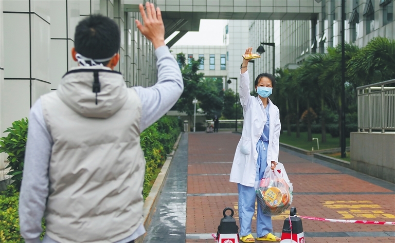 Chuyện tình xúc động của những y bác sĩ chống dịch virus corona chuyen tinh xuc dong cua nhung y bac si chong dich virus corona