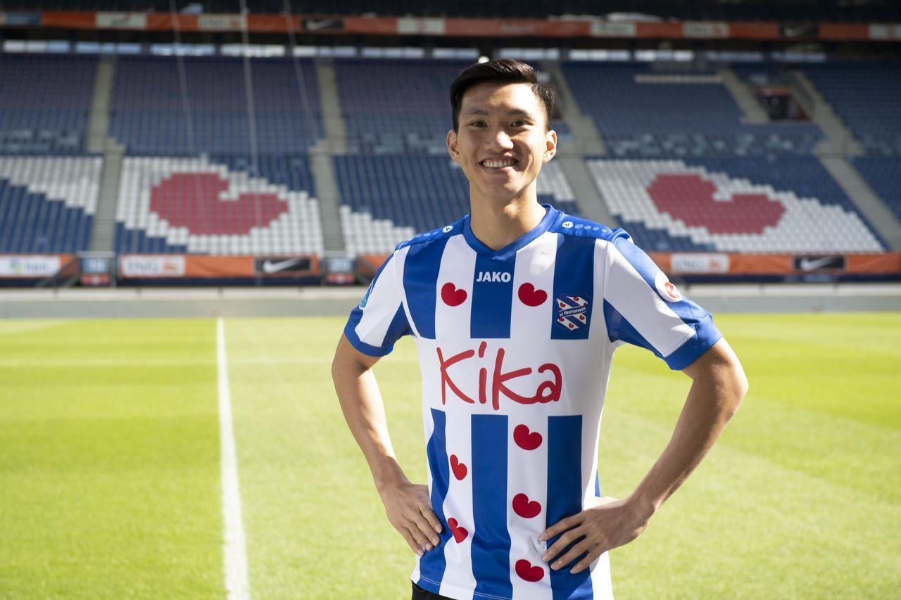 Báo châu Á chỉ ra lý do Văn Hậu luôn phải ngồi dự bị ở Heerenveen bao chau a chi ra ly do van hau luon phai ngoi du bi o heerenveen