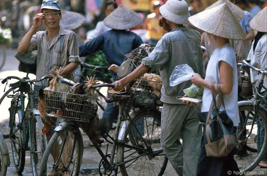 Nhịp sống Hà Nội qua những khu chợ phố cổ năm 1991-1993 nhip song ha noi qua nhung khu cho pho co nam 1991 1993