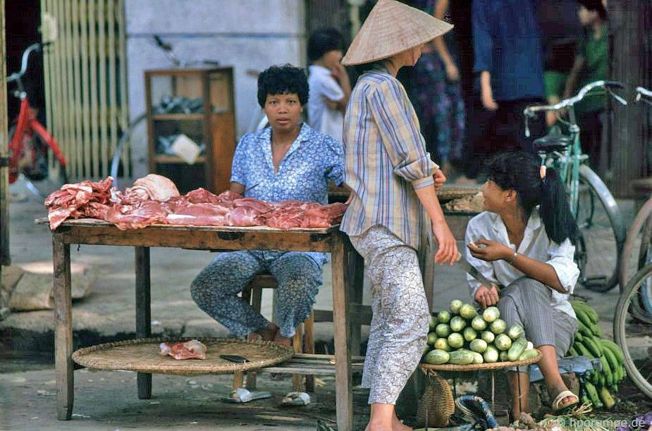 Nhịp sống Hà Nội qua những khu chợ phố cổ năm 1991-1993 nhip song ha noi qua nhung khu cho pho co nam 1991 1993