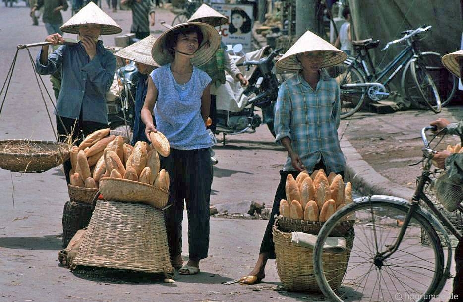 Nhịp sống Hà Nội qua những khu chợ phố cổ năm 1991-1993 nhip song ha noi qua nhung khu cho pho co nam 1991 1993