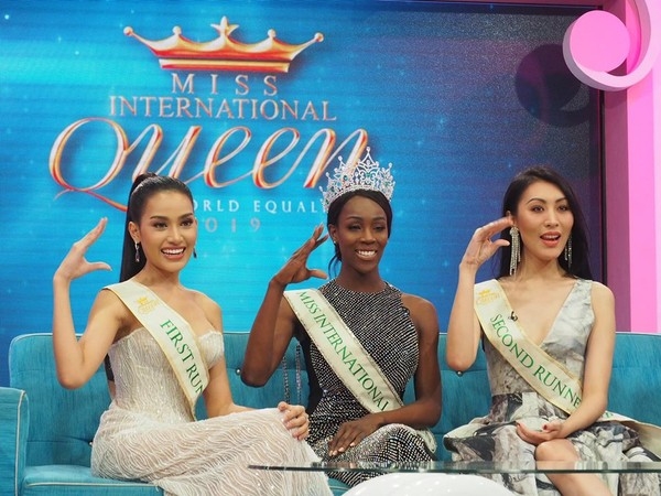 Tân Hoa hậu Chuyển giới Quốc tế 2019 gây thiện cảm, xóa bỏ định kiến khi bị so sánh với Hương Giang tan hoa hau chuyen gioi quoc te 2019 gay thien cam xoa bo dinh kien khi bi so sanh voi huong giang