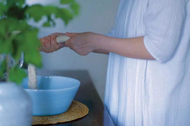 Lo các con gặp áp lực về việc học ở thành phố, đôi vợ chồng đã quyết định nghỉ việc, chuyển đến ngôi nhà ở thị trấn nhỏ để sống cuộc đời an yên lo cac con gap ap luc ve viec hoc o thanh pho doi vo chong da quyet dinh nghi viec chuyen den ngoi nha o thi tran nho de song cuoc doi an yen