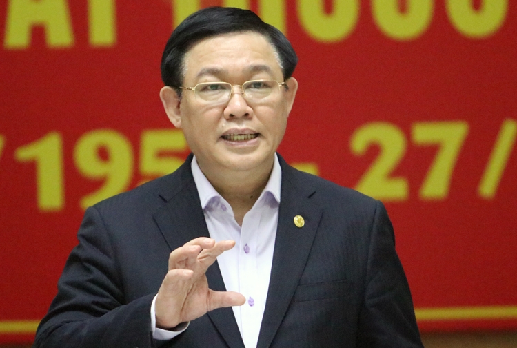 'Xếp hàng tích trữ thực phẩm làm tăng nguy cơ lây nhiễm' xep hang tich tru thuc pham lam tang nguy co lay nhiem