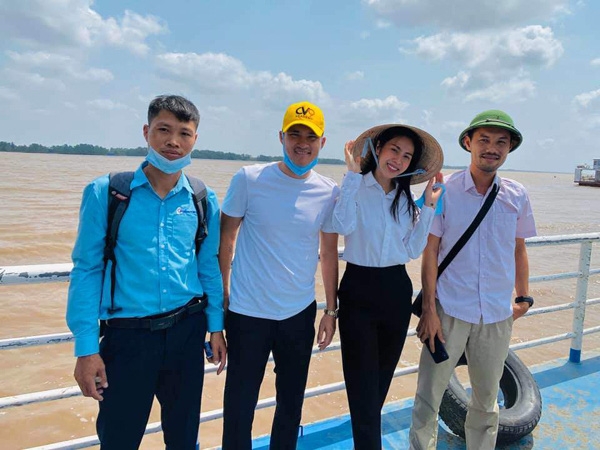 Tin giải trí sao Việt hôm nay (21/3): Quỹ ủng hộ người dân miền Tây của Thủy Tiên chạm ngưỡng 12 tỷ đồng tin giai tri sao viet hom nay 213 quy ung ho nguoi dan mien tay cua thuy tien da cham nguong 12 ty dong