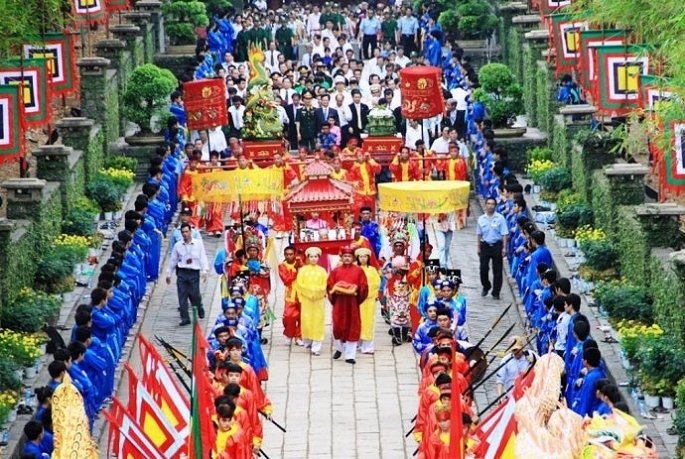 Vì sao tín ngưỡng thờ cúng Hùng Vương vẫn còn lan tỏa sức sống đến ngày nay? vi sao tin nguong tho cung hung vuong van con lan toa suc song den ngay nay