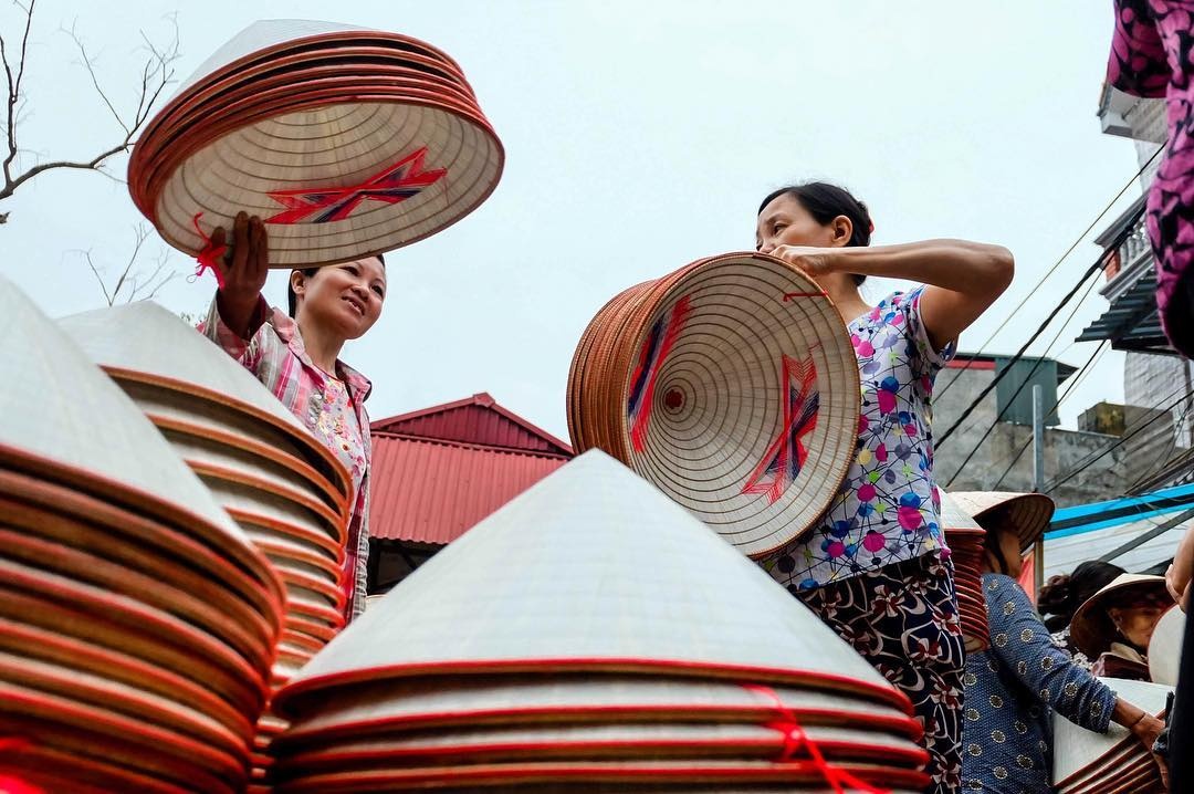 Thăm làng Chuông - nơi sản sinh nón lá đẹp nức tiếng Bắc Bộ tham lang chuong noi san sinh non la dep nuc tieng bac bo