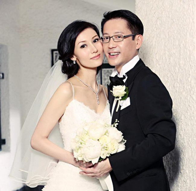 Mấy ai bản lĩnh như người đàn bà này, bị phản bội vẫn sẵn sàng buông bỏ, ngày đi dự đám cưới chồng cũ đã ở một "đẳng cấp" khác biệt may ai ban linh nhu nguoi dan ba nay bi phan boi van san sang buong bo ngay di du dam cuoi chong cu da o mot dang cap khac biet