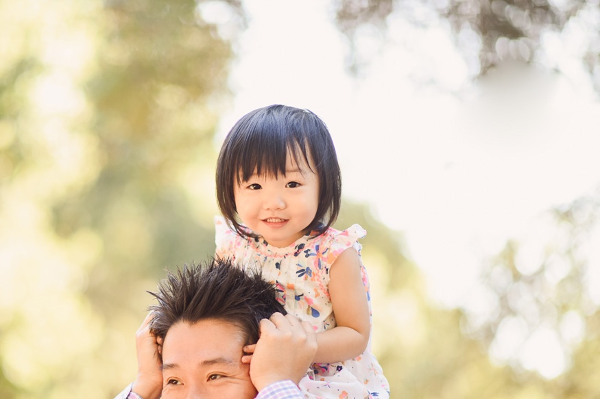 Quá trình "phá huỷ" một đứa trẻ từ những trò đùa vô ý thức của người lớn qua trinh pha huy mot dua tre tu nhung tro dua vo y thuc cua nguoi lon