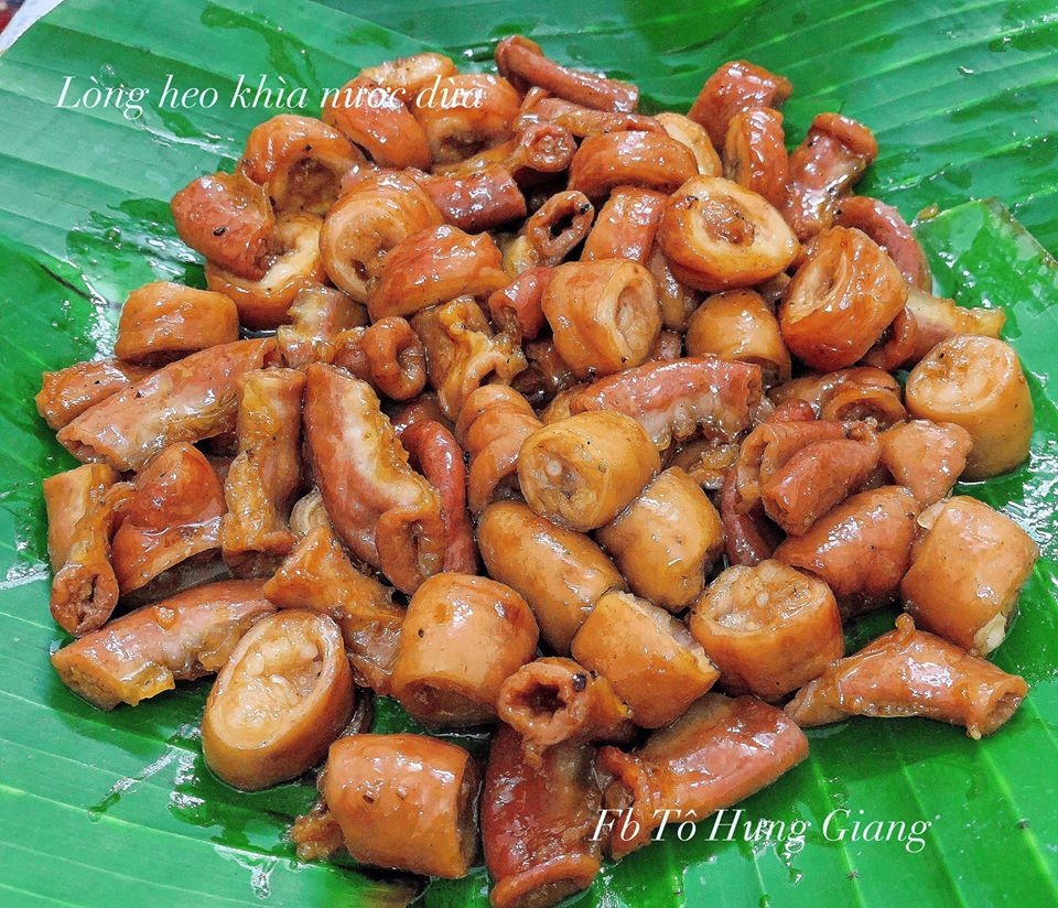 Lòng heo khía nước dừa và khấu đuôi xào dưa chua đổi vị bữa cơm gia đình long heo khia nuoc dua va khau duoi xao dua chua doi vi bua com gia dinh