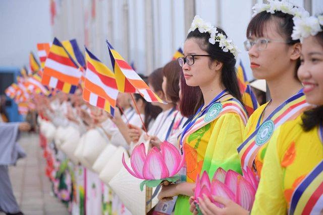 khai mac dai le vesak 2019 va nhung hinh anh an tuong