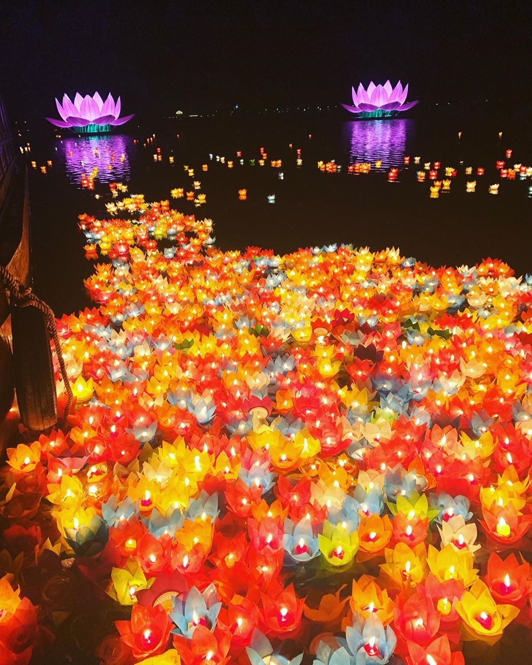 Chùa Tam Chúc đẹp lung linh trong đêm hoa đăng cầu hòa bình thế giới chua tam chuc dep lung linh trong dem hoa dang cau hoa binh the gioi