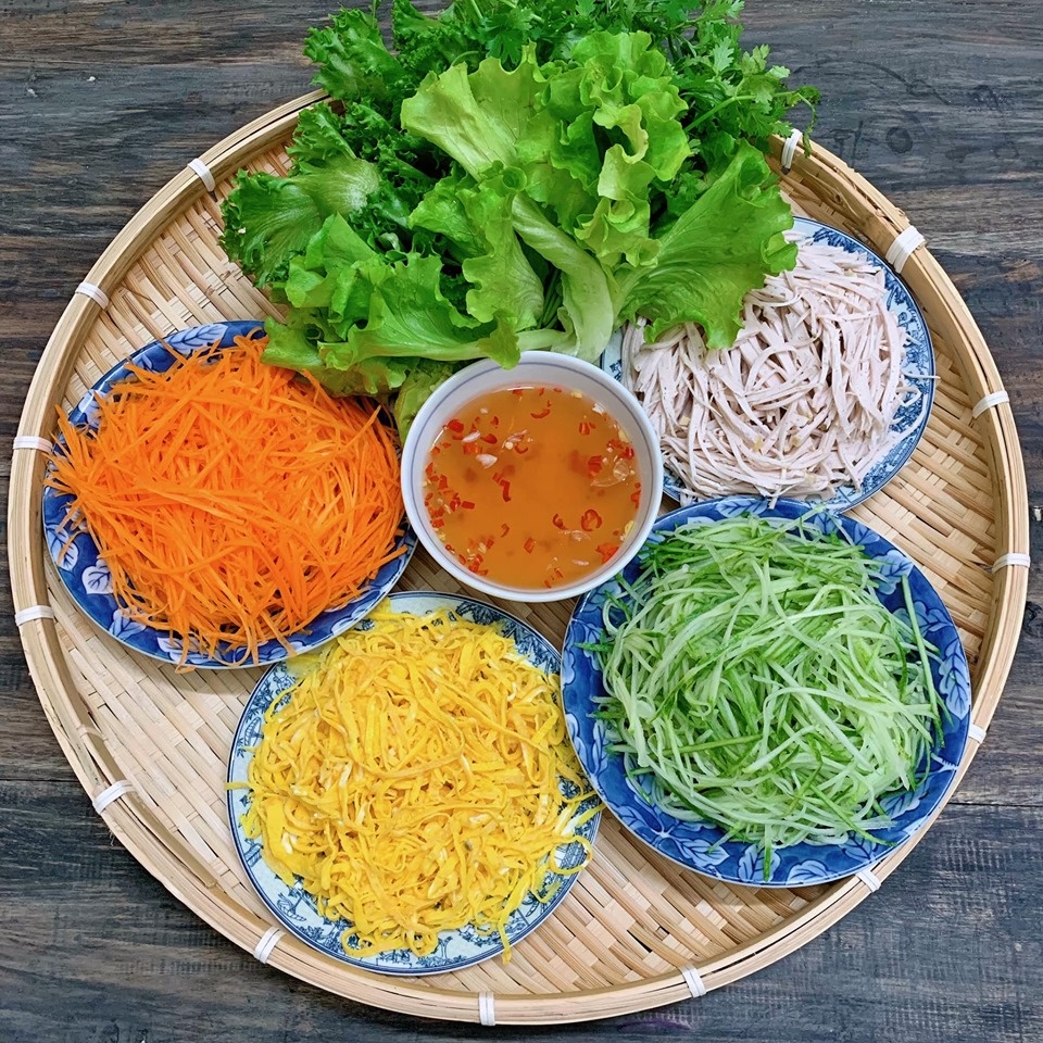 Món ngon dễ làm: Gỏi cuốn tôm thịt hấp dẫn, thơm ngon mon ngon de lam goi cuon tom thit hap dan thom ngon