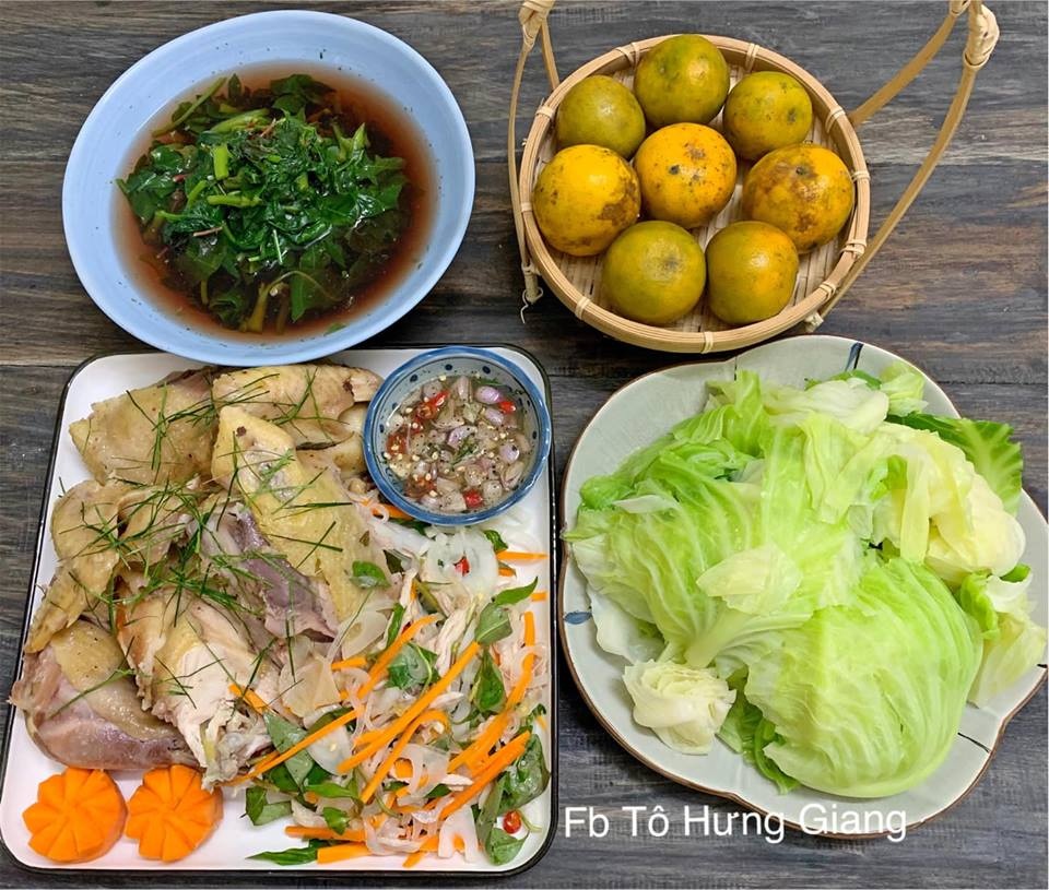 Món ngon dễ làm: Gà hấp muối, sả, lá chanh mon ngon de lam ga hap muoi sa la chanh