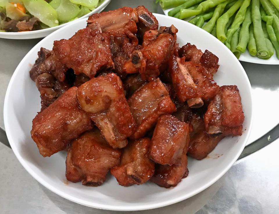 Món ngon dễ làm: Sườn xào chua ngọt ăn cùng salad Nga mon ngon de lam suon xao chua ngot an cung salad nga