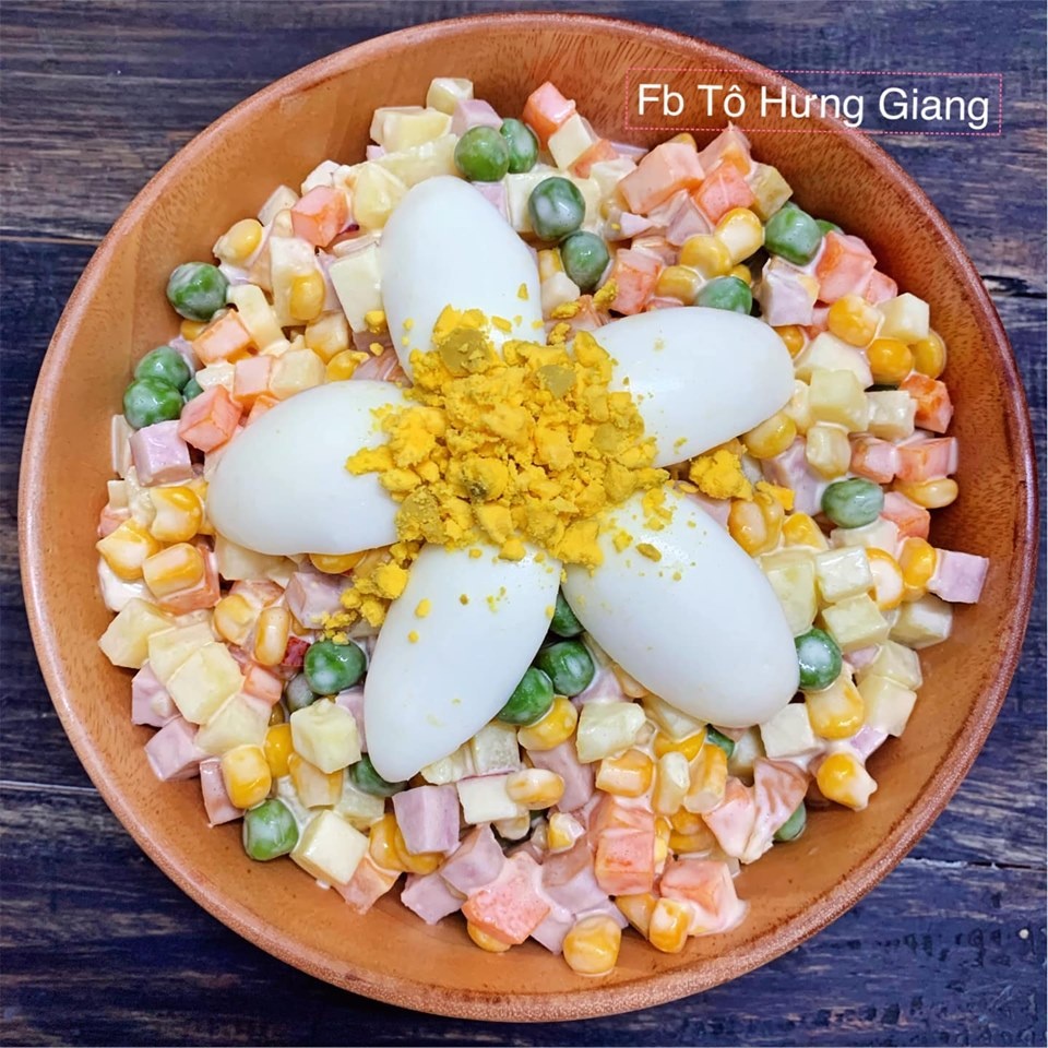 Món ngon dễ làm: Sườn xào chua ngọt ăn cùng salad Nga mon ngon de lam suon xao chua ngot an cung salad nga