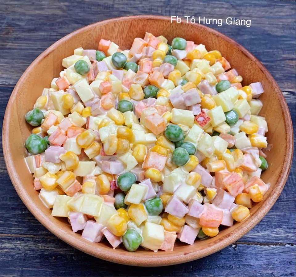 Món ngon dễ làm: Sườn xào chua ngọt ăn cùng salad Nga mon ngon de lam suon xao chua ngot an cung salad nga