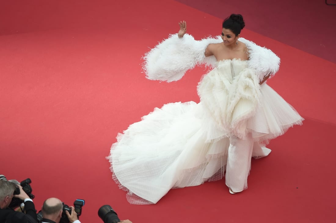 Dịch vụ buôn bán suất vé tham dự LHP Cannes trên Taobao với chi phí "khủng" ro ri bang gia ve tham du lhp cannes tren taobao voi chi phi khung
