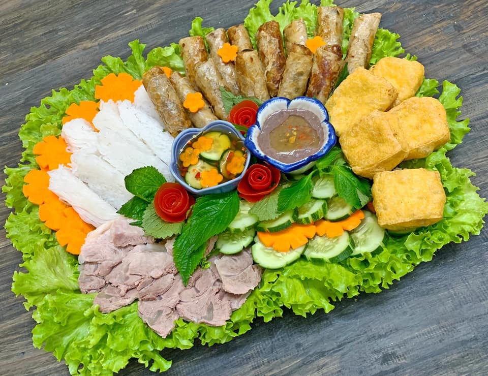 Món ngon dễ làm: Bún đậu mắm tôm ăn kèm nem rán, thịt luộc mon ngon de lam bun dau mam tom an kem nem ran thit luoc