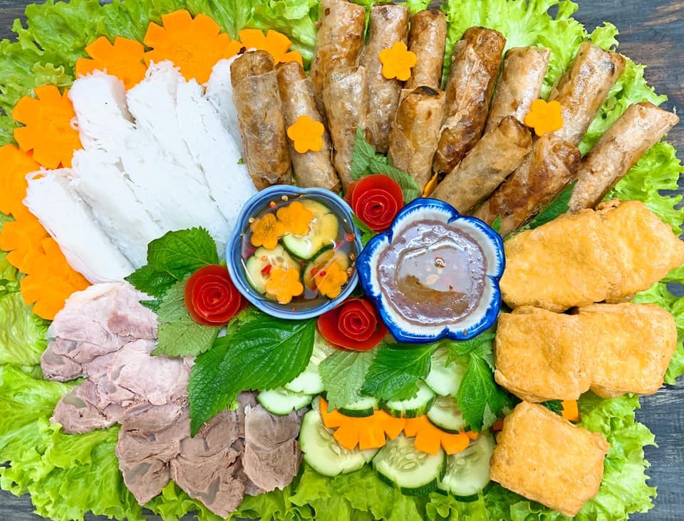 Món ngon dễ làm: Bún đậu mắm tôm ăn kèm nem rán, thịt luộc mon ngon de lam bun dau mam tom an kem nem ran thit luoc