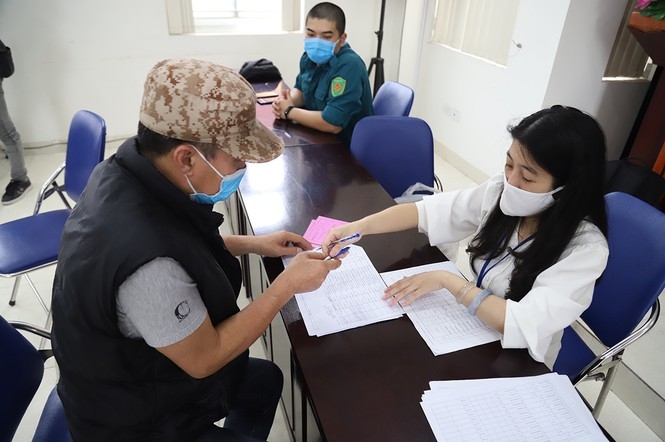 Nhiều nơi chi trả tiền hỗ trợ ảnh hưởng do dịch COVID-19 cho người dân trong dịp nghỉ lễ nhieu noi chi tra tien ho tro anh huong do dich covid 19 cho nguoi dan trong dip nghi le