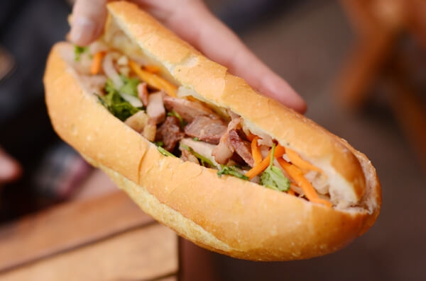 Phở, bún chả và 6 món ngon Hà Nội được báo Pháp ca ngợi pho bun cha va 6 mon ngon ha noi duoc bao phap ca ngoi