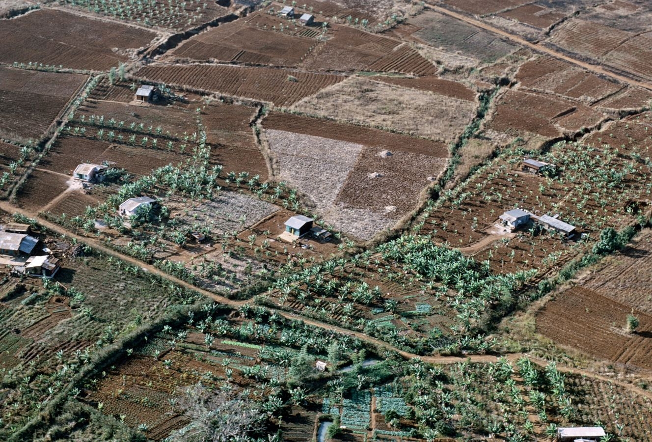 Gia Lai, Kon Tum năm 1970 đẹp nguyên sơ và ấn tượng trong loạt ảnh màu hiếm có gia lai kon tum nam 1970 dep nguyen so va an tuong trong loat anh mau hiem co
