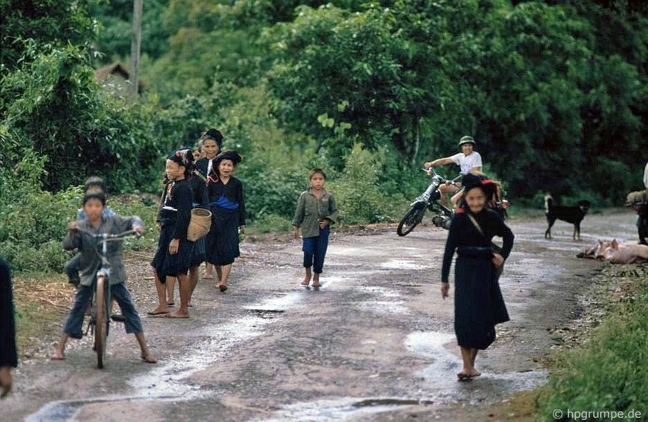 Vẻ bình yên hiếm có của Sơn La trong loạt ảnh màu những năm 1990 ve binh yen hiem co cua son la trong loat anh mau nhung nam 1990