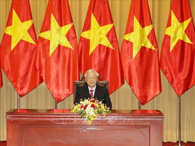 Tổng Bí thư, Chủ tịch nước Nguyễn Phú Trọng tiếp các Đại sứ đến trình Quốc thư tong bi thu chu tich nuoc nguyen phu trong tiep cac dai su den trinh quoc thu