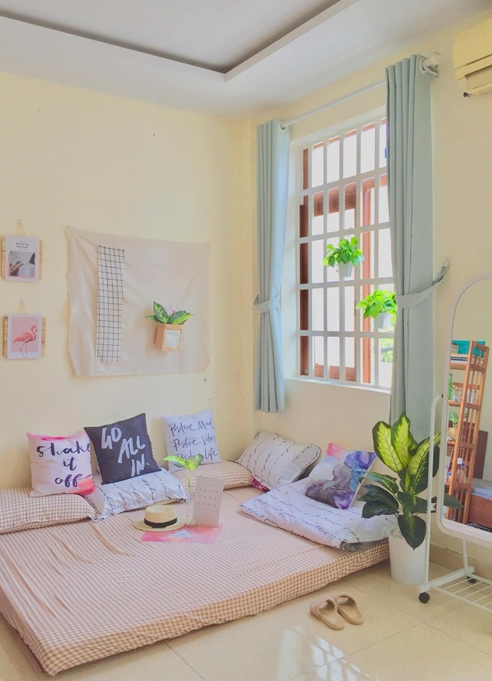 Căn hộ ít đồ đạc của cô gái theo đuổi lối sống tối giản can ho it do dac cua co gai theo duoi loi song toi gian