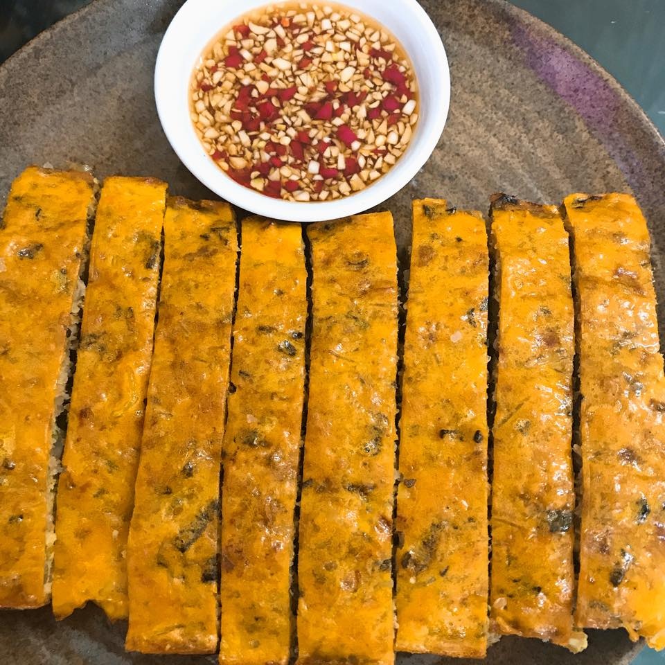 mon ngon de lam cha trung la mieng va nom rau muong thit ga