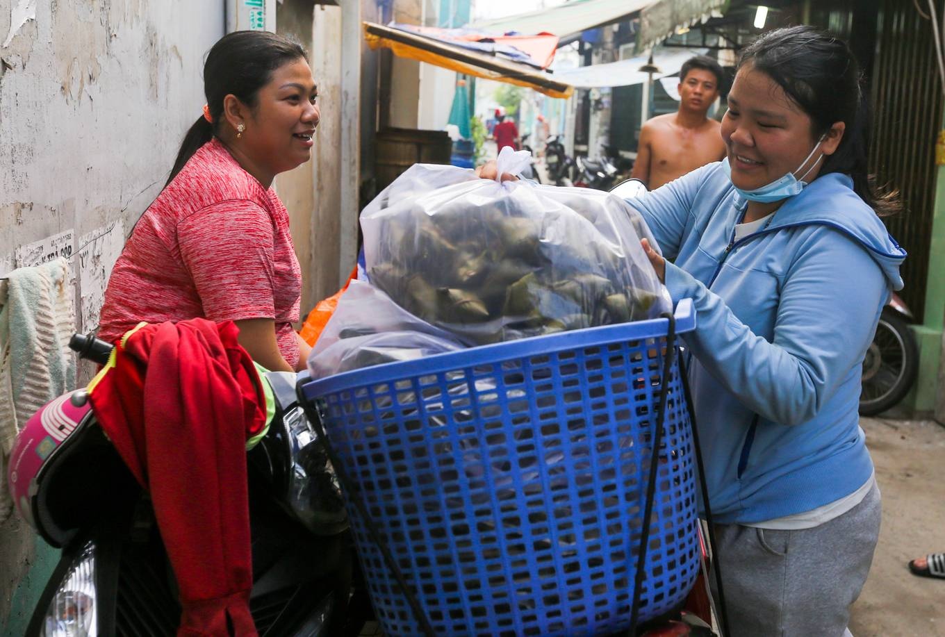 Xóm hơn 50 năm làm bánh ú lá tre ngày Tết Đoan Ngọ ở Sài Gòn xom hon 50 nam lam banh u la tre ngay tet doan ngo o sai gon