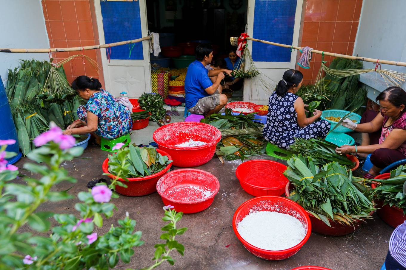 Xóm hơn 50 năm làm bánh ú lá tre ngày Tết Đoan Ngọ ở Sài Gòn xom hon 50 nam lam banh u la tre ngay tet doan ngo o sai gon