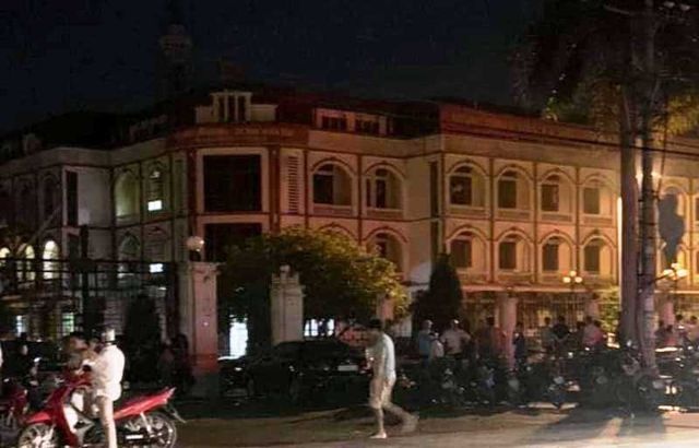 Cán bộ huyện Đông Hưng, Thái Bình tử vong trong phòng làm việc can bo huyen tu vong trong phong lam viec tren co co vet thuong