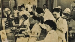Những nỗi khổ khó nói của phụ nữ thời bao cấp