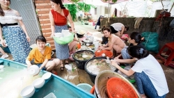 ha noi cu ong u80 nhap vien cap cuu vi uong nham 250ml nuoc rua bat
