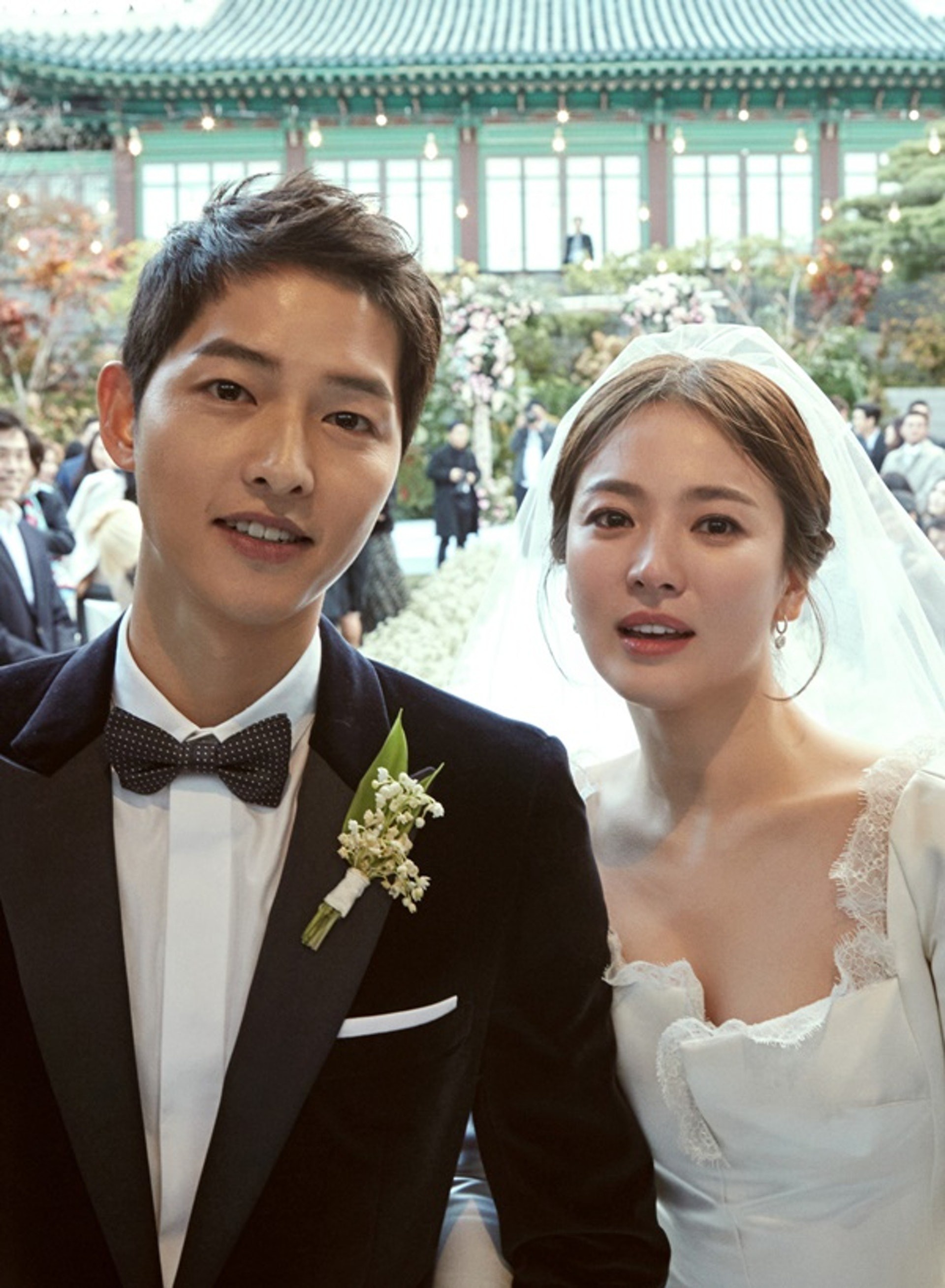 Song Joong Ki đệ đơn ly hôn Song Hye Kyo: Không có tình yêu vĩnh cửu, chỉ có những giây phút vĩnh cửu của tình yêu song joong ki de don ly hon song hye kyo khong co tinh yeu vinh cuu chi co nhung giay phut vinh cuu cua tinh yeu