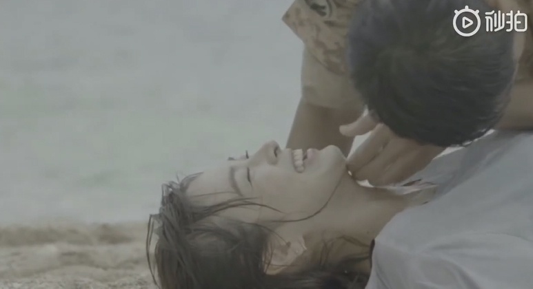 Song Joong Ki và Song Hye Kyo vui nhộn trong đoạn clip hậu trường khiến fan càng tiếc nuối song joong ki va song hye kyo vui nhon trong doan clip hau truong khien fan cang tiec nuoi