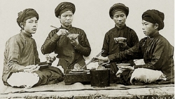8 thoi xau cua nguoi viet thoi nay khien khach tay ngan ngam